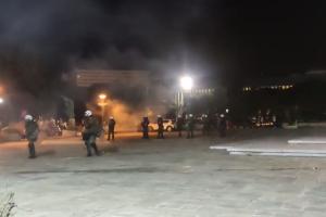 Χημικά της αστυνομίας στη συναυλία του Θανάση Παπακωνσταντίνου στο ΑΠΘ