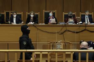 Το προεδρείο στο εφετείο για τη Χρυσή Αυγή