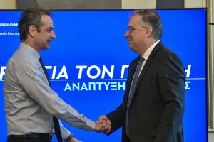 Ο Κυριάκος Μητσοτάκης με τον Τάκη θεοδωρικάκο