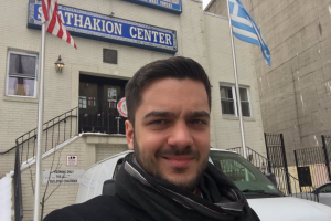Ο Πάρης Πάτσης στην Αστόρια