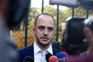 Ο δικηγόρος Βασίλης Χρονόπουλος κάνει δηλώσεις