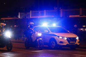 Περιπολικό και μηχανές της αστυνομίας