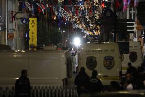 Αστυνομικοί στην πλατεία Ταξίμ στην Τουρκία