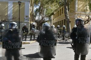 Ισχυρή αστυνομική δυναμη στην Ευελπίδων