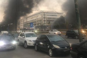 Φωτιά στη Λεωφόρο Συγγρού