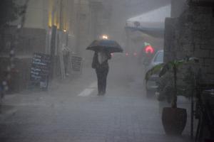 καιρός καταιγίδα βροχή