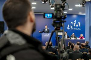 Ο Κυριάκος Μητσοτάκης μιλά στη ΝΔ