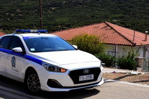 Περιπολικό της αστυνομίας σε επαρχιακό δρόμο