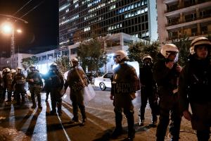 Αστυνομικοί στη ΓΑΔΑ και κράτηση φωτορεπόρτερ