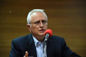 Ο Γιάννης Ραγκούσης