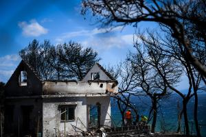Καμμένο σπίτι από την φωτιά στο Μάτι