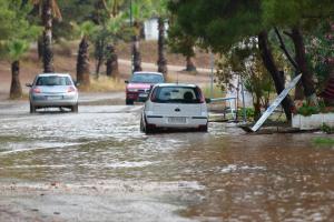 έντονη βροχή αυτοκίνητα