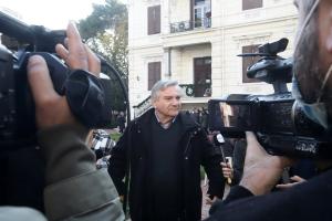 Ο Χάρης Καστανίδης με δημοσιογράφους