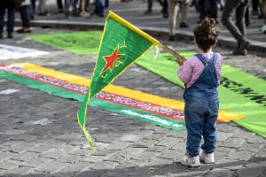ΚΟΥΡΔΙΣΤΑΝ ΠΑΙΔΙ ΣΗΜΑΙΑ