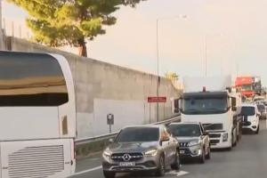 Μποτιλιάρισμα στην Αθηνών Κορίνθου