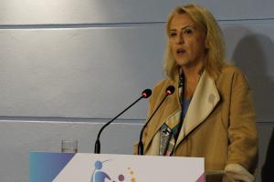 Η Ρένα Δούρου