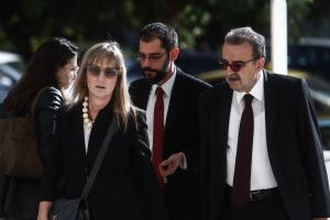 Η πρώην εισαγγελέας κατά της διαφθοράς Ελένη Τουλουπάκη και ο συνήγορός της Γιάννης Ματζουράνης