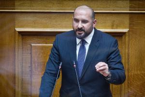 Ο Δημήτρης Τζανακόπουλος στο βήμα της Βουλής