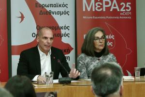 Ο Γιάννης Βαρουφάκης και η Σοφία Σακοράφα