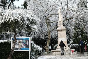 χιόνι Αθήνα Μπάρμπαρα