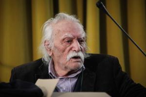 Ο Μανώλης Γλέζος