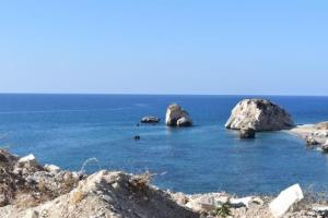Η Πέτρα του Ρωμιού στην Κύπρο όπου βρέθηκε η σορός της 28χρονης
