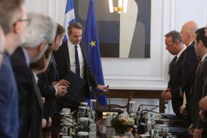 Ο Κυριάκος Μητσοτάκης στο υπουργικό συμβούλιο