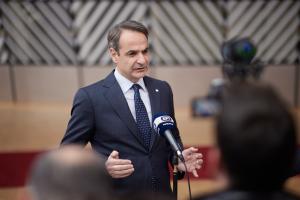 Ο Κυριάκος Μητσοτάκης κάνει δηλώσεις στις Βρυξέλλες