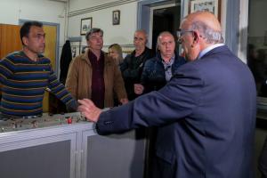 Ο Μιχάλης Παπαδόπουλος στα γραφεία του ΟΣΕ στη Λάρισα