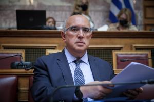 O Μιχάλης Παπαδόπουλος σε επιτροπή της Βουλής