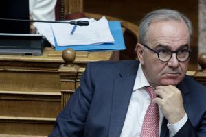 Ο Νίκος Παπαθανάσης στη Βουλή