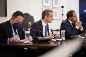 Κυριάκος Μητσοτάκης και Στέλιος Πέτσας