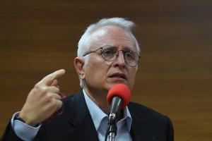 Ο Γιάννης Ραγκούσης