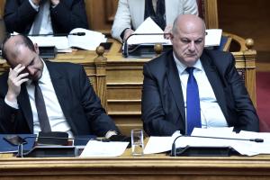 Ο Κώστας Τσιάρας στη Βουλή