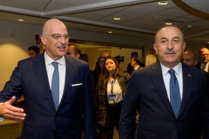 Ο Νίκος Δένδιας και ο Μεβλούτ Τσαβούσογλου