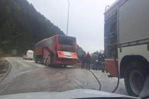 ΦΩΤΙΑ ΣΕ ΛΕΩΦΟΡΕΙΟ ΜΕ 52 ΜΑΘΗΤΕΣ ΙΩΑΝΝΙΝΑ
