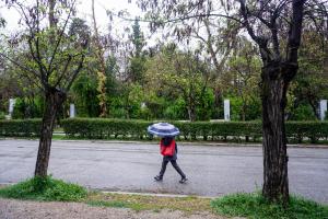 καιρός άνοιξη βροχή