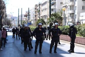 Δυνάμεις των ΜΑΤ στην Πατησίων