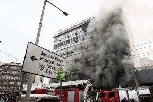 Φωτιά στον Πειραιά