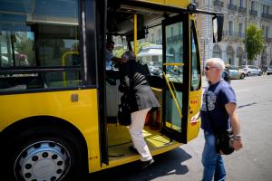 Στάση εργασίας σε λεωφορεία τρόλει