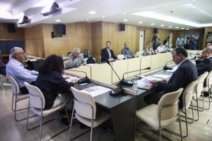 Η διακομματική επιτροπή