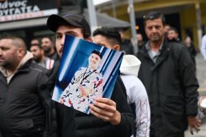 Φωτογραφία του Κώστα Φραγκούλη σε πορεία διαμαρτυρίας