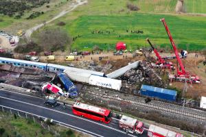 Σύγκρουση τρένων στα Τέμπη