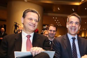 Ο Θεόδωρος Σκυλακάκης και ο Κυριάκος Μητσοτάκης