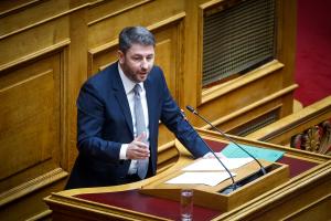 Ο Νίκος Ανδρουλάκης στη Βουλή