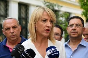 Η Ρένα Δούρου