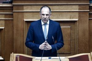Ο Γιώργος Γεραπετρίτης στη Βουλή