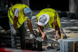 Καύσωνας εργαζόμενοι