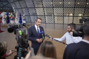 Ο Κυριάκος Μητσοτάκης κάνει δηλώσεις