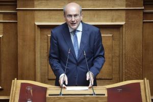 Ο Κωστής Χατζηδάκης στο βήμα της Βουλής